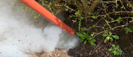 Ukrudtsbekæmpelse med damp Ukrudtsbekæmpelse med damp